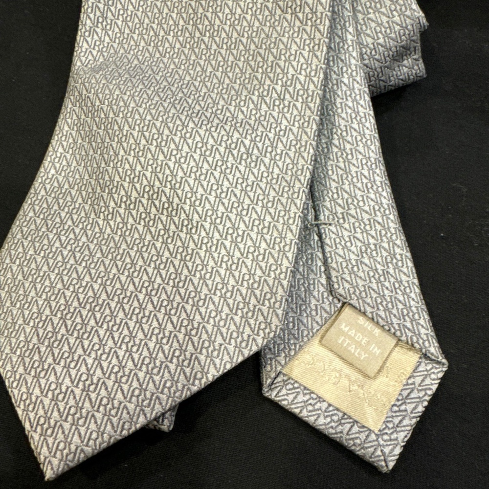 NINA RICCI MENS TIE SILVER GRAY 100% SILK MADE IN ITALY